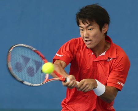 　１回戦敗退となった西岡良仁＝５日、ブリスベン（ＡＰ＝共同）