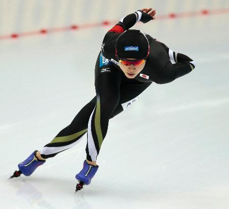 　スピードスケート世界距離別選手権の女子３０００メートルで６位に入った高木美帆＝コロムナ（ＡＰ＝共同）
