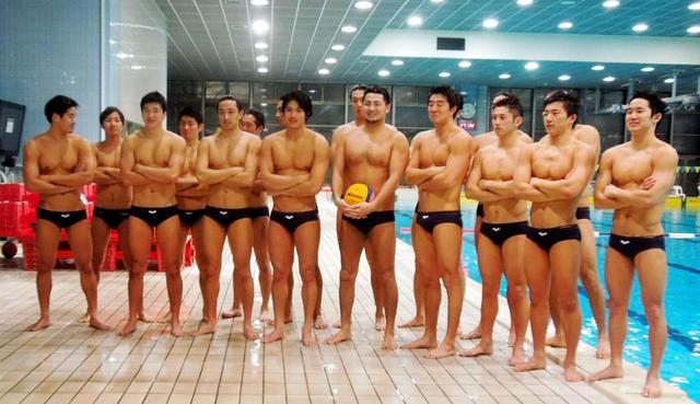 五輪出場の水球男子「無職」ゼロに