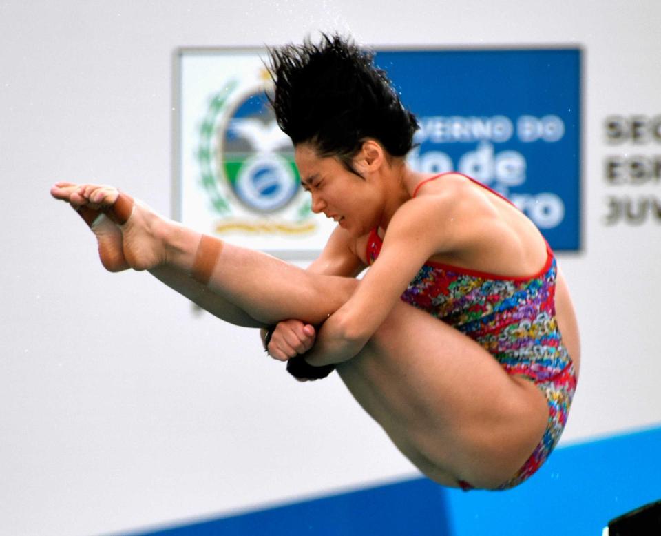 　女子高飛び込みで五輪出場を決めた板橋美波の準決勝の演技（共同）