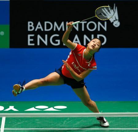 　女子シングルス準々決勝でプレーする奥原希望＝バーミンガム（ロイター＝共同）