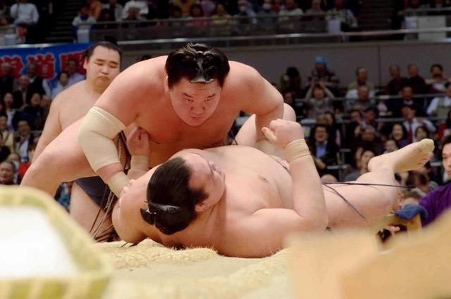 連勝止まった稀勢の里「自分を信じて」