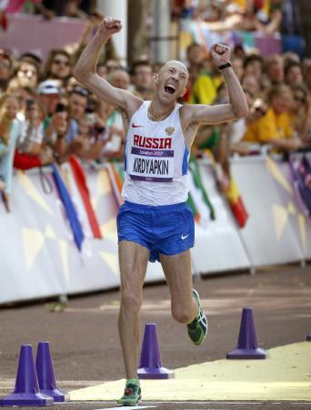 　２０１２年８月、ロンドン五輪男子５０キロ競歩で金メダルを獲得したロシアのセルゲイ・キルジャプキン（共同）