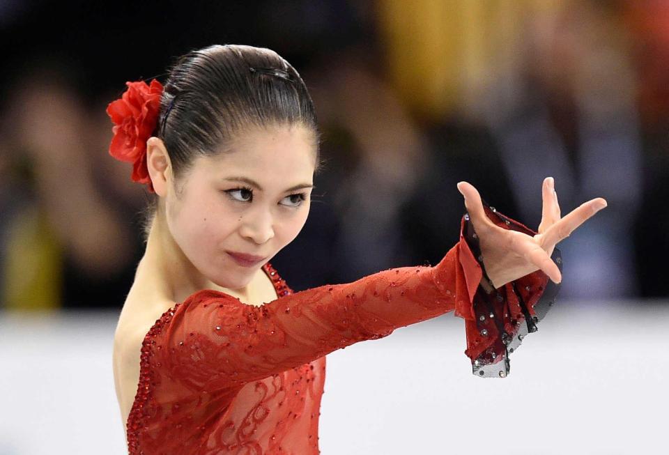 　演技する宮原知子（共同）