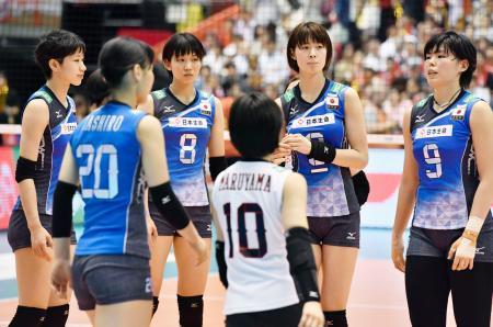 バレー、日本は韓国に敗れ初黒星