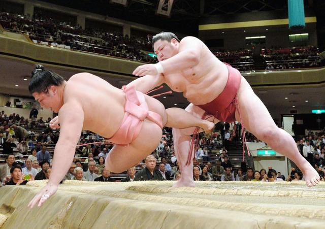 宇良　連勝７でストップ、居反り不発