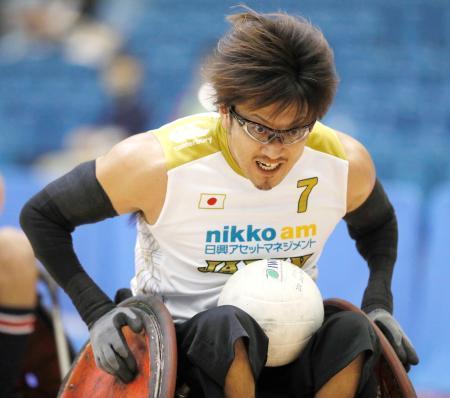 　日本-米国　攻め込む池崎＝千葉ポートアリーナ