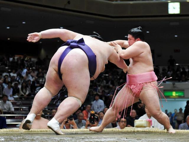 宇良、２０５キロに通用せず　天風に押し出しで敗れ４敗目