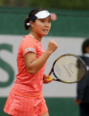 女子テニス、奈良が２回戦進出