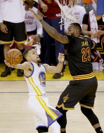 ＮＢＡ決勝キャブズ踏みとどまる