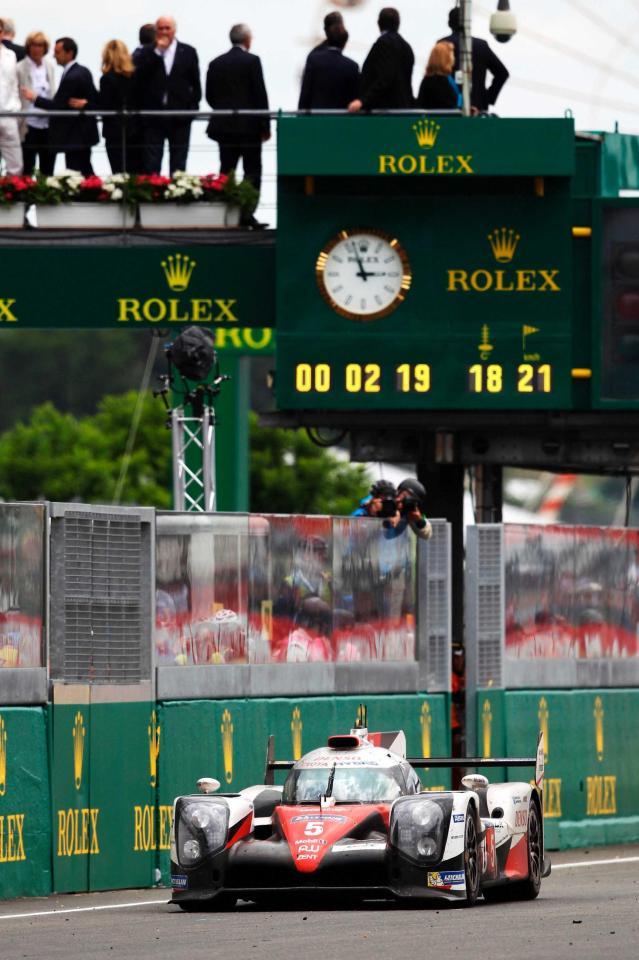 　マシントラブルを起こしたトヨタの５号車（ゲッティ＝共同）