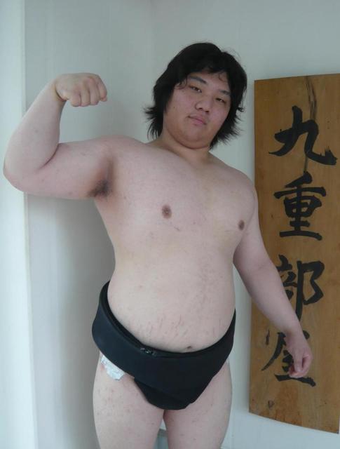 腕相撲日本Ｊ準Ｖ少年が大相撲入りへ