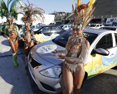 リオ五輪、日産が車両引き渡し式