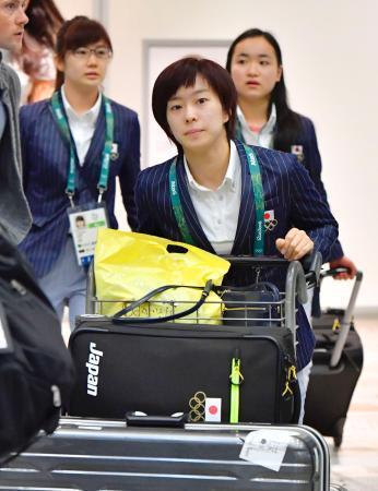 卓球の日本代表がリオ到着