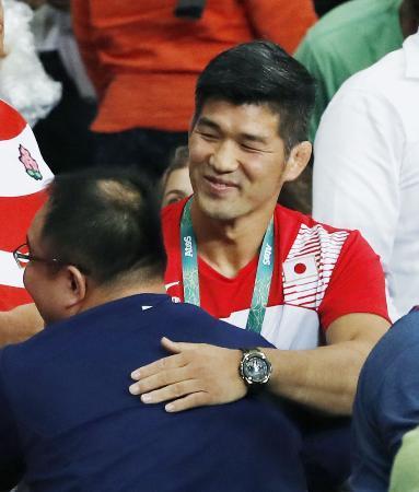 井上康生監督、大粒の涙