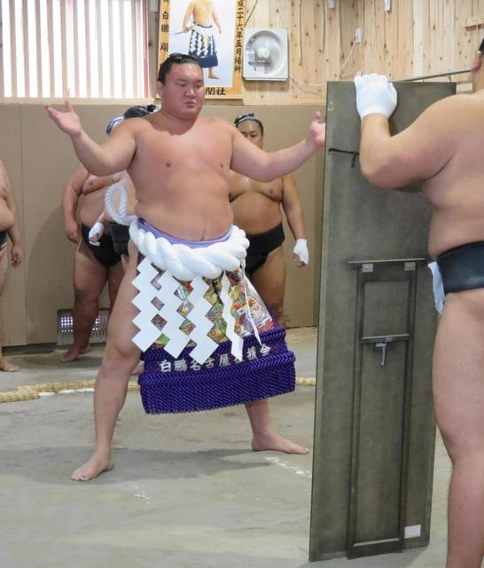 白鵬、綱とり稀勢の里にエール　余裕の裏返し？なぜか稀勢Ｖ逸が前提に…