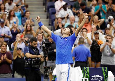 　準決勝進出を決め喜ぶ錦織圭