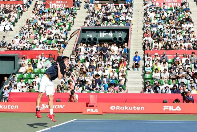 開幕前から錦織フィーバーだ！過去最多１万１０１５人が来場