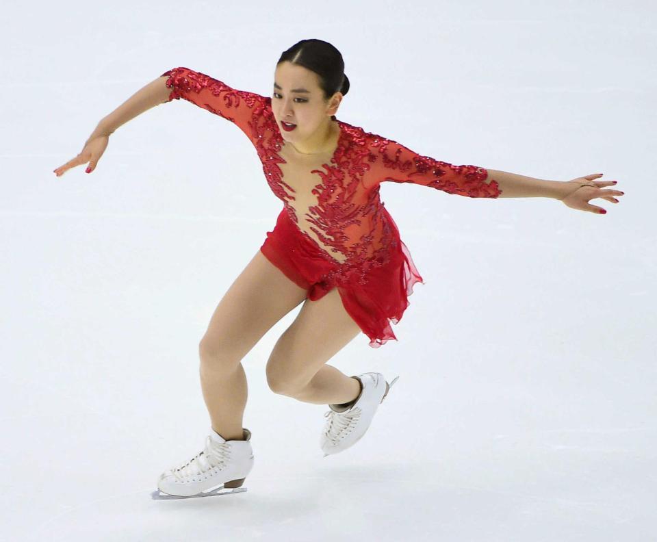 赤の衣装に身を包んだ真央、反省の2位「ぽろぽろとミス。余裕ない感じ