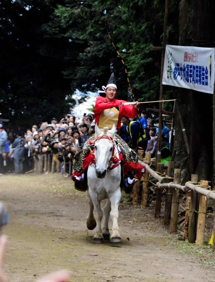 　地元のイベントで流鏑馬を行った瀬戸大也（提供：埼玉県毛呂山町）