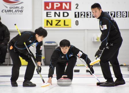 日本代表ＳＣ軽井沢クが準決勝へ カーリング男子ＰＡ選手権