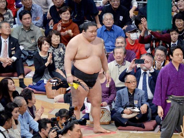 豪栄道の綱とり絶望的　稀勢の里に敗れて３敗目