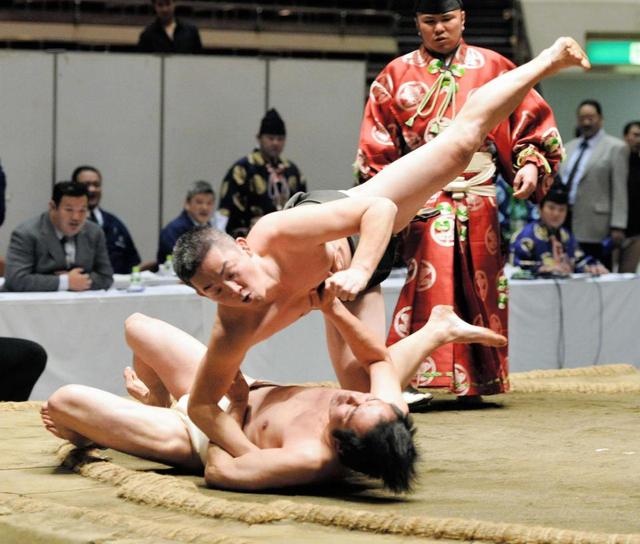 デイリースポーツ２記者ベスト８　岡田山「来年リベンジ」理事長杯相撲親善大会
