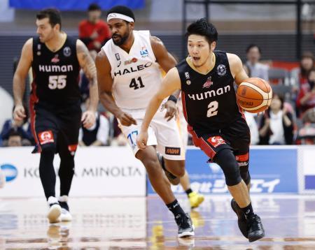 バスケ、大阪が連敗２で止める Ｂリーグ、富山も勝利