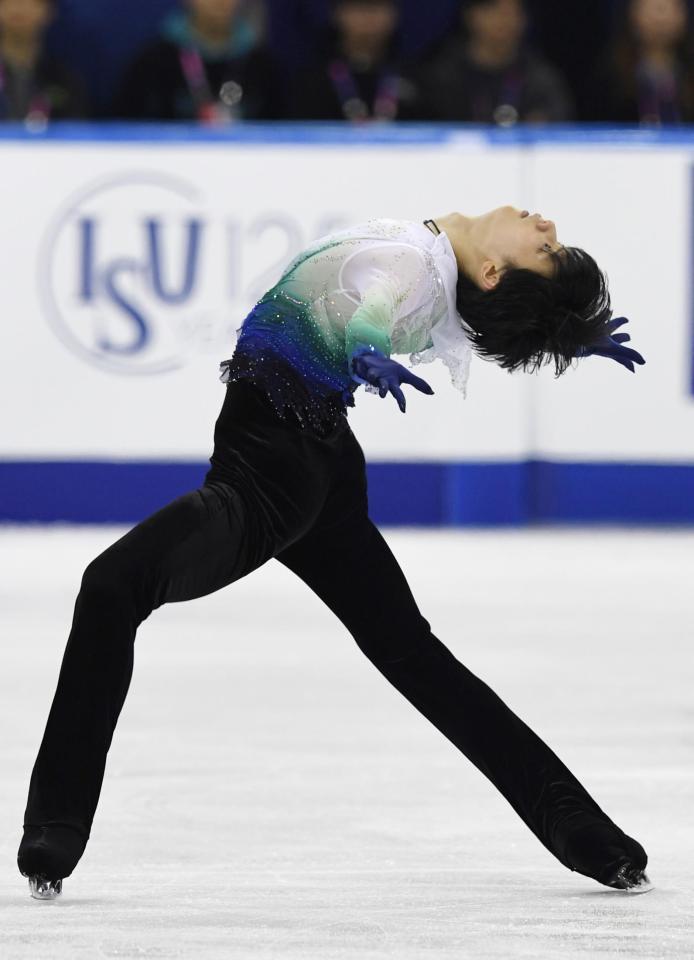 　男子フリー　演技する羽生結弦＝江陵（共同）