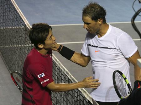 テニス、西岡はナダルに敗れる メキシコ・オープン
