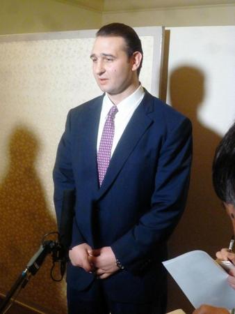 　独立が承認された鳴門親方