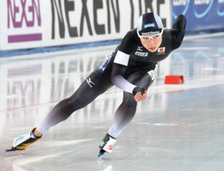 　女子５００メートルで３７秒２４をマークして優勝した小平奈緒＝スタバンゲル（共同）