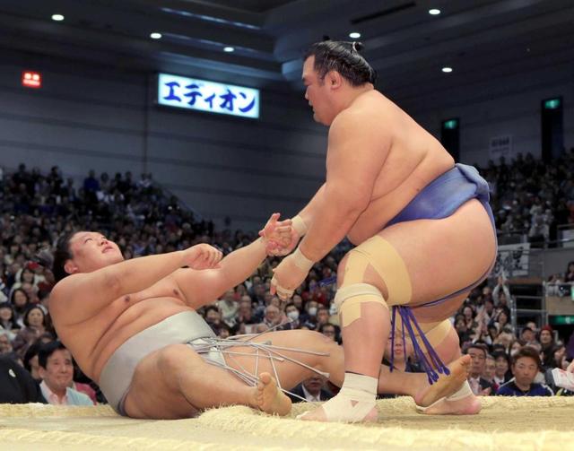 琴奨菊 豪快連勝！「勝っても負けても挑戦者の気持ちで」