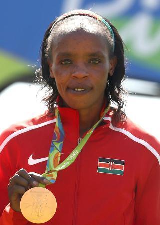 マラソン、スムゴングが薬物陽性　リオ五輪でケニア勢初の女王