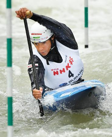 　男子カナディアンシングルで優勝した羽根田卓也＝富山市井田川カヌー競技場