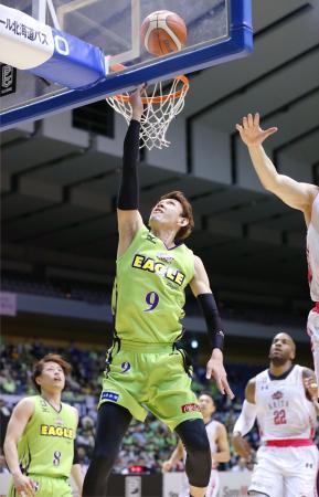 バスケ、北海道が秋田下し３連勝 Ｂリーグ