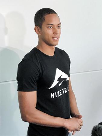 ダイヤモンドリーグ上海へと出発したケンブリッジ飛鳥＝羽田空港