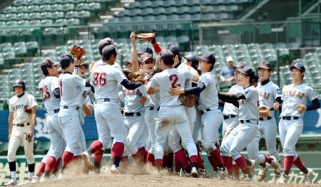 関西学生野球、近大８季ぶり優勝 リーグ最多の４５度目