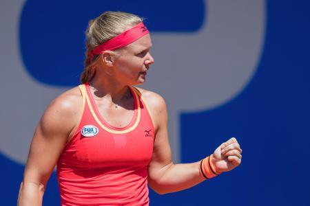 　女子テニスのニュルンベルク・カップ。決勝でバルボラ・クレイチコバを破り、ガッツポーズのキキ・ベルテンス＝２７日、ニュルンベルク（ＡＰ＝共同）