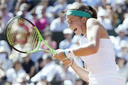 ２０歳オスタペンコが初Ｖ 全仏テニス女子単決勝
