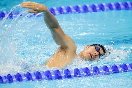 競泳の萩野公介「泳ぎやすい」 世界水泳、会場で初練習
