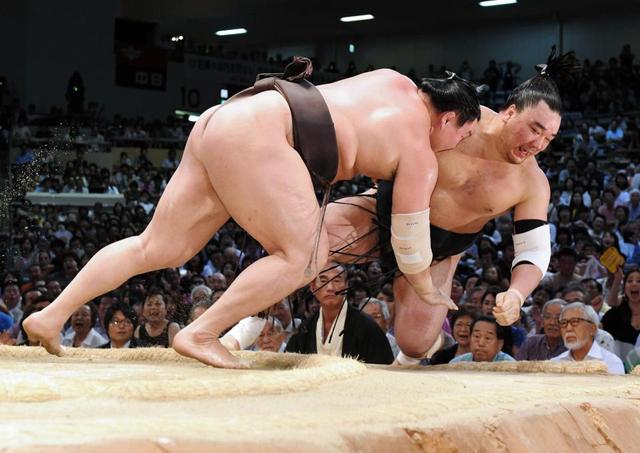 白鵬　初代若乃花から「うまい棒」もらった　Ｖインタビューで26年前の思い出