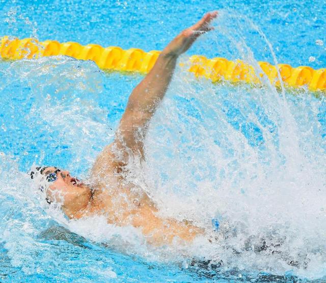 ３０歳古賀淳也が銀メダル、５０メートル背泳ぎ「狙っていたのが金なので」
