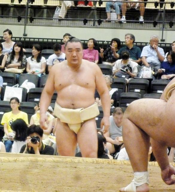左肘痛の日馬富士が夏巡業に復帰 復帰に「1年かかる」と手術は回避