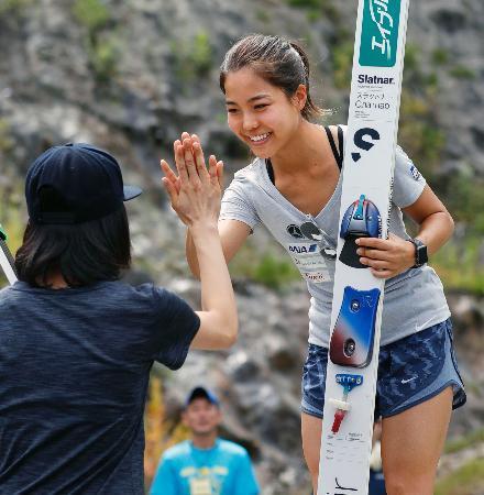 ジャンプ、女子は高梨が快勝 塩沢大会