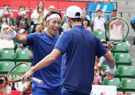 テニス、内山組が史上２組目のＶ 楽天ジャパン・オープン最終日