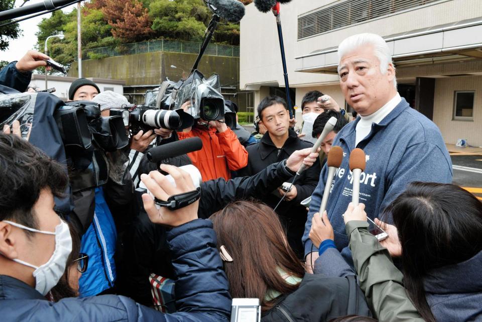 二所ノ関親方の状況について語る湊川親方＝千葉・船橋市内（撮影・村中拓久）