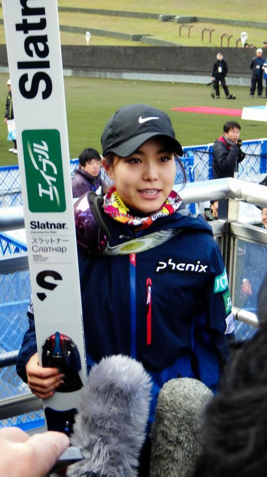 国内大会連勝を飾った高梨沙羅＝大倉山ジャンプ競技場