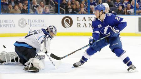 ＮＨＬ、キングズが８連勝 第１０週、勝ち点伸ばし首位守る