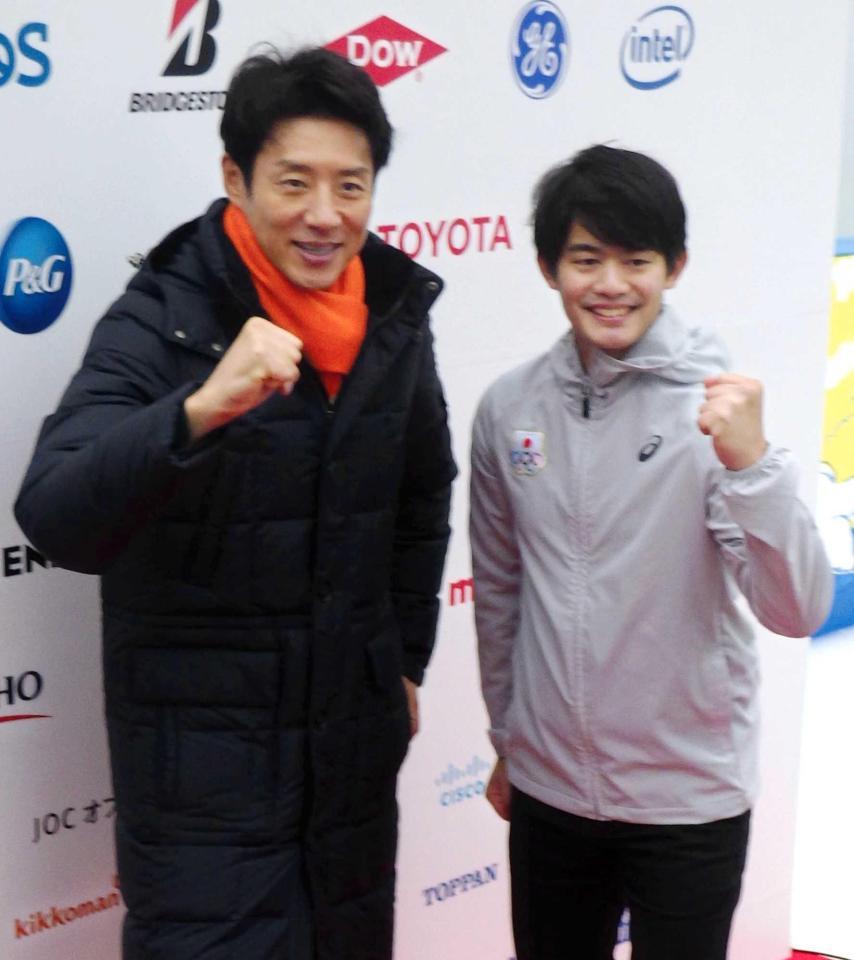 　日本選手団応援イベントに参加した松岡修造（左）と、小塚崇彦（右）